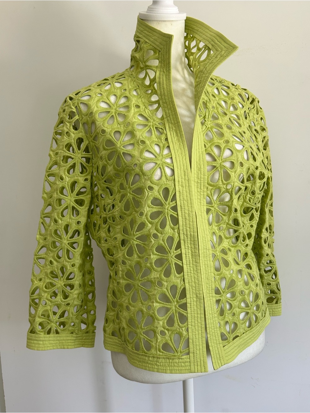 Carlisle Vintage Chartreuse Laser Cut Open Work Cotton Statement Jacket 8 NWOT